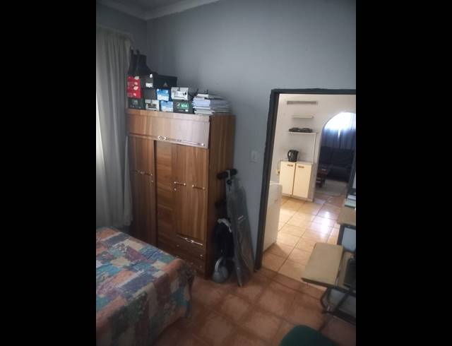 1 bed property to rent in MONDEOR